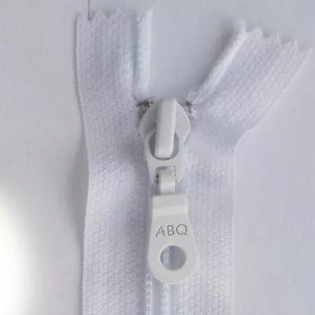 22in Zipper Snow White Closed Bottom ABQZ-001-22A