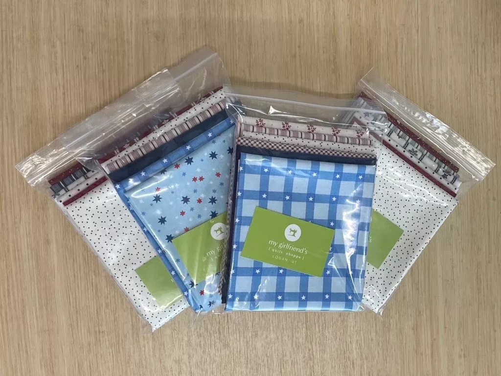 Assorted Patriotic Fat Quarter Fabric Bundle (6)
