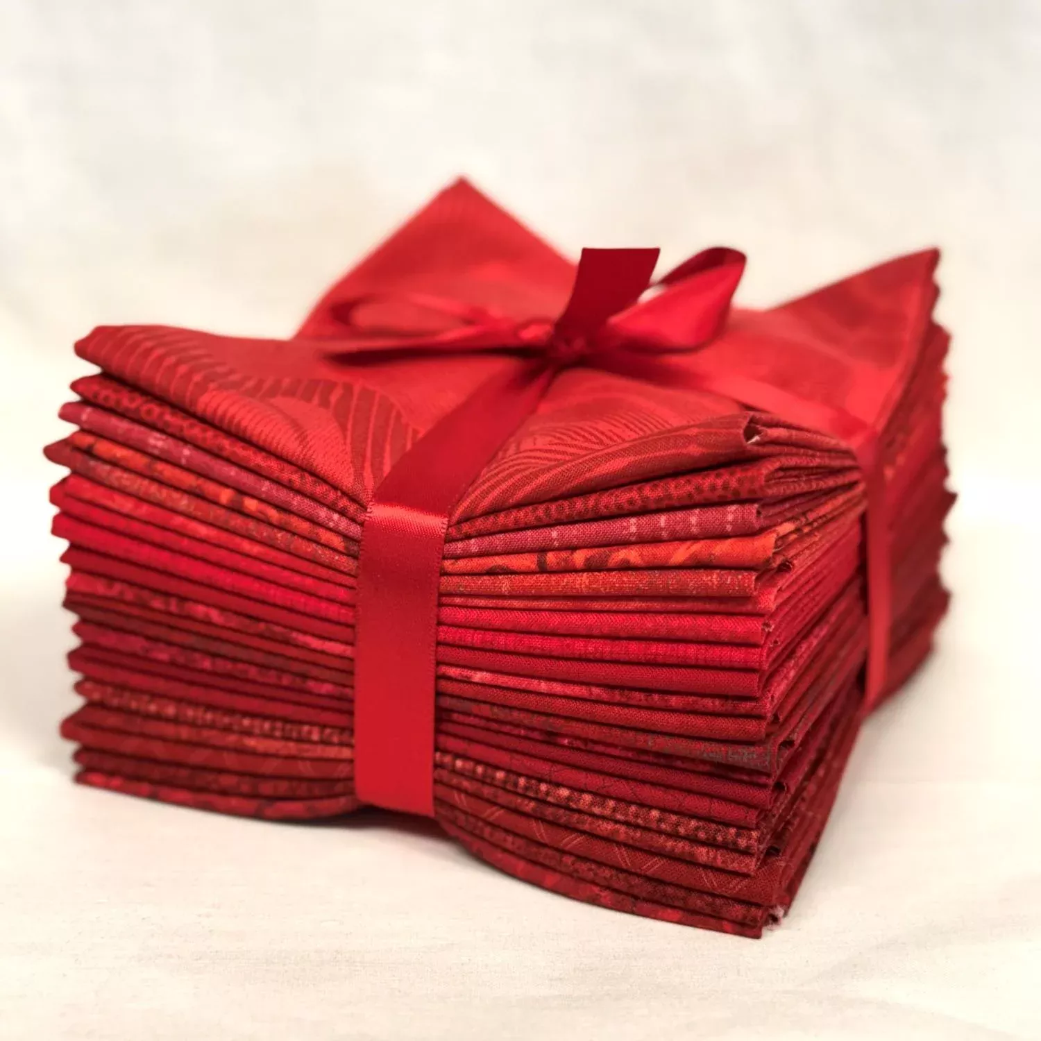 Assorted Red Fat Quarter Bundle - 20 Fat Quarters - Precut