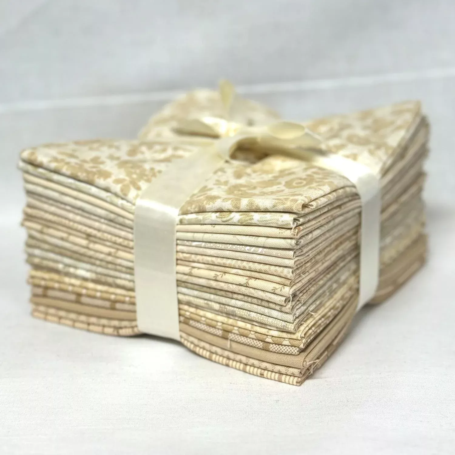 Assorted Tan Fat Quarter Bundle - 20 Fat Quarters - Precut