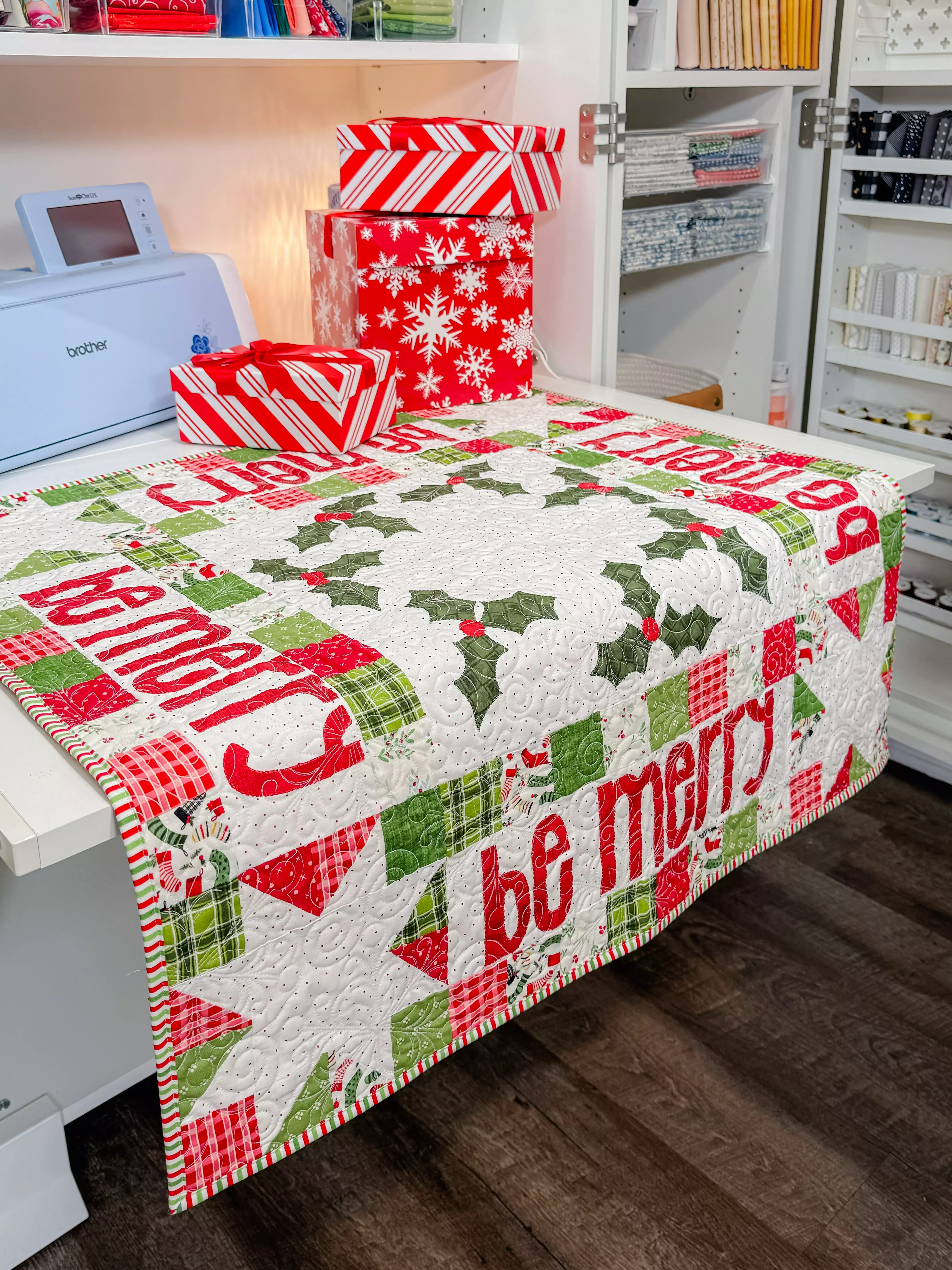 Be Merry Mini Quilt Fabric Kit