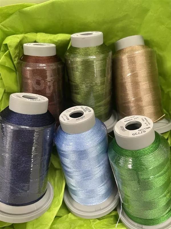 Brrr and Bright Banister Quilt Glide Thread Kit