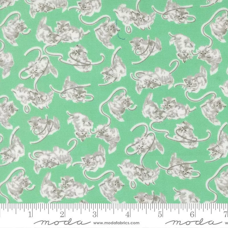 A Cat Named Stitch - Moda - Green - Cats 55341-19