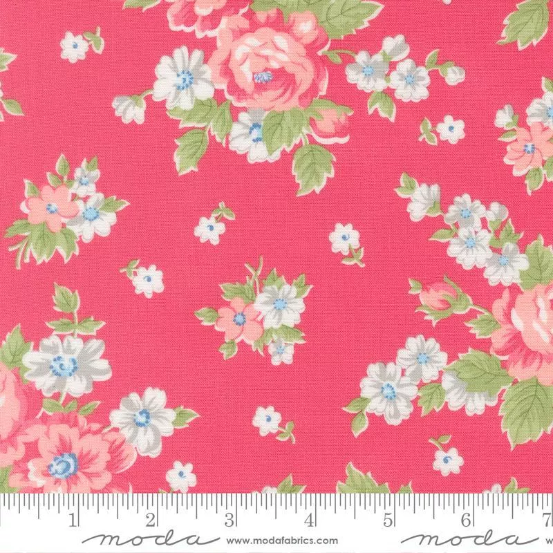 A Cat Named Stitch - Moda - Rosie - Large Floral 55340-18