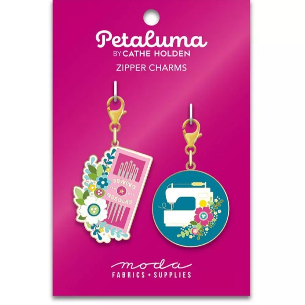 Cathe Holden's Petaluma Zipper Charms | Machine & Needles