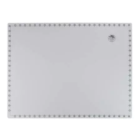 CGR Self-Healing Grid-Free Rotary Cutting Mat 18in x 24in