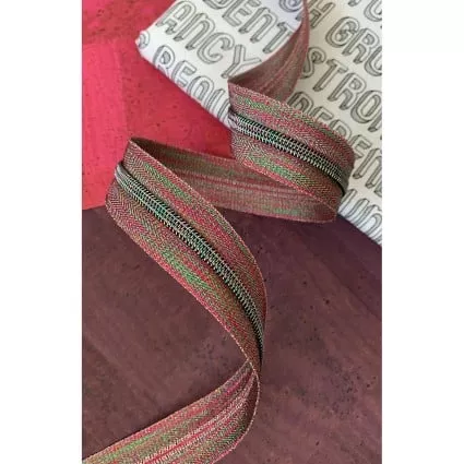 Colorful Zipper Tape with Iridescent Teeth