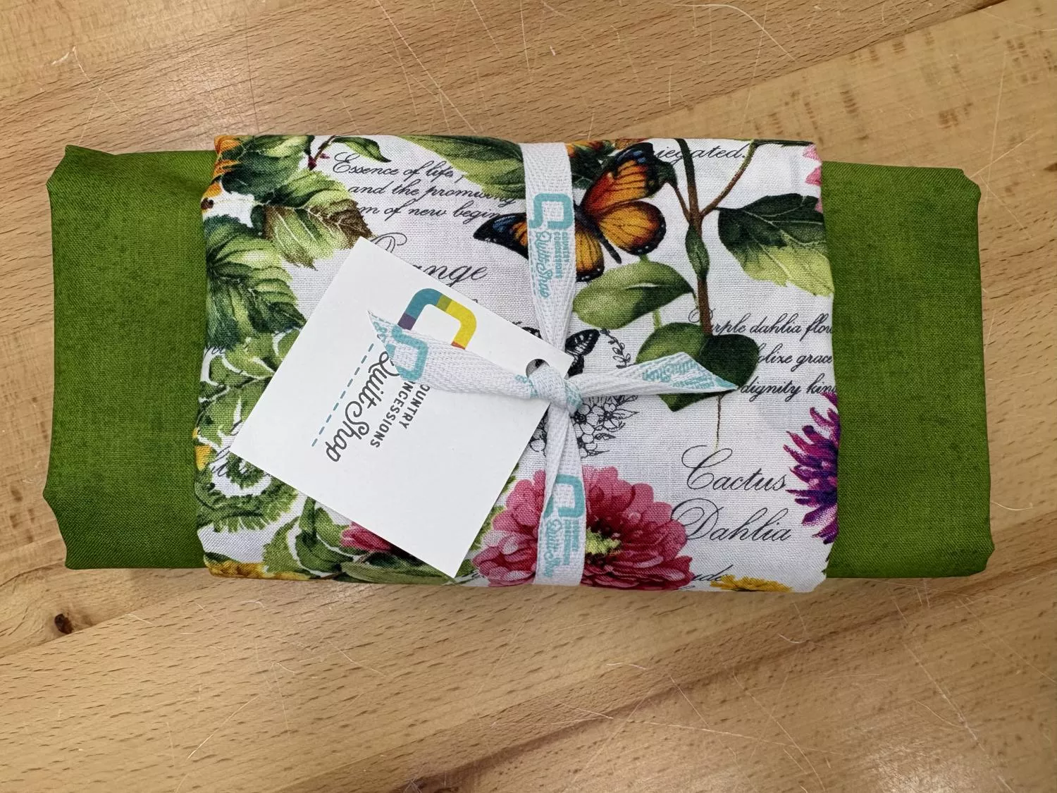 Dahlia Botanica Placemats KIT - Makes 4 Placemats 12" x 16"