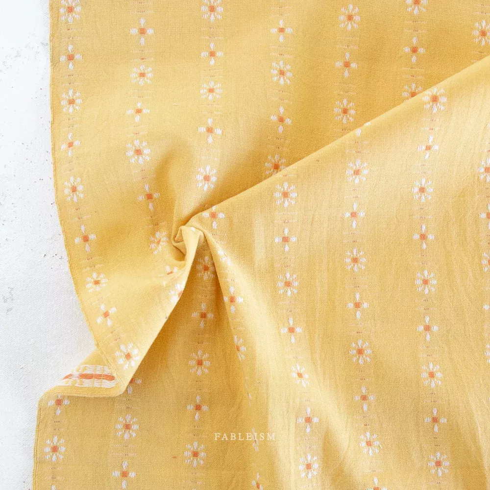 FOR-DAI-15-BUTTERCUP • Forest Forage Woven Daisies by Fableism Supply Co
