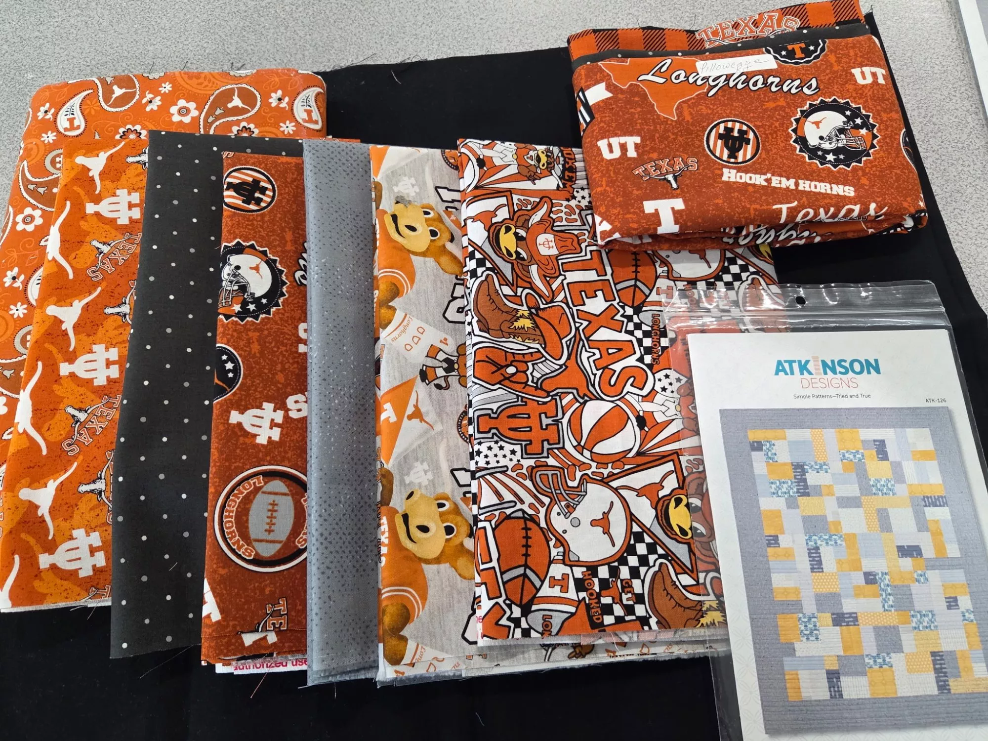 "Dormitory Tx Longhorn" Quilt Kit