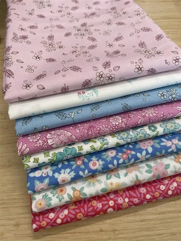 Floral Romance Fat Quarter Fabric Bundle (8)