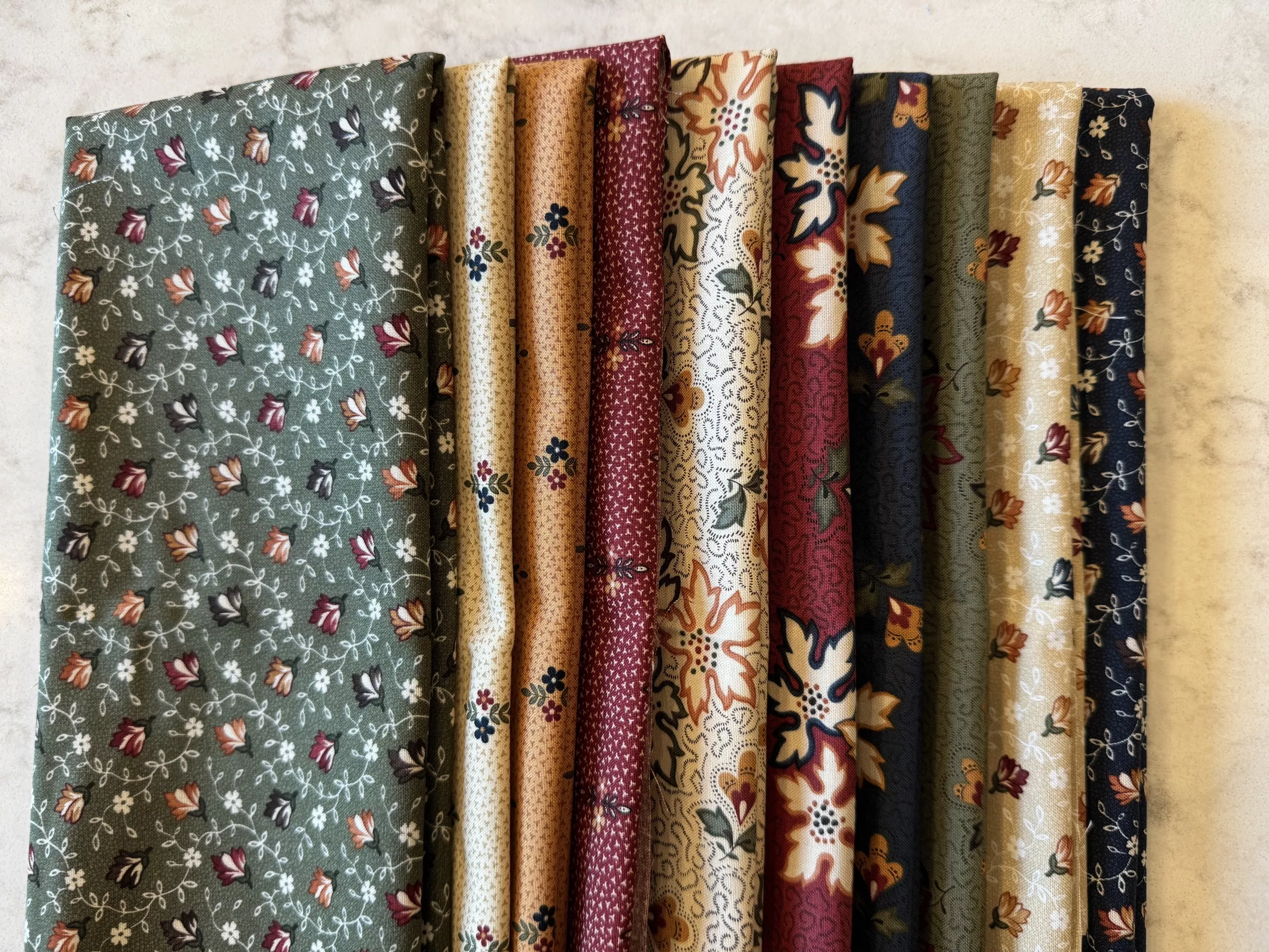 Fluttering Leaves : (10) Fat Quarter Bundle I - #9730AB - Moda