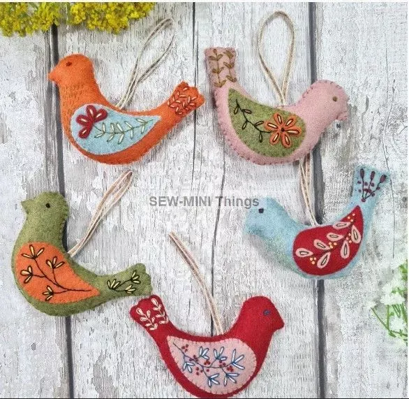 FOLK BIRDS (5) BY CORINNE LAPIERRE