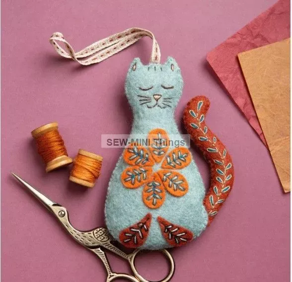 FOLK CAT BY CORINNE LAPIERRE