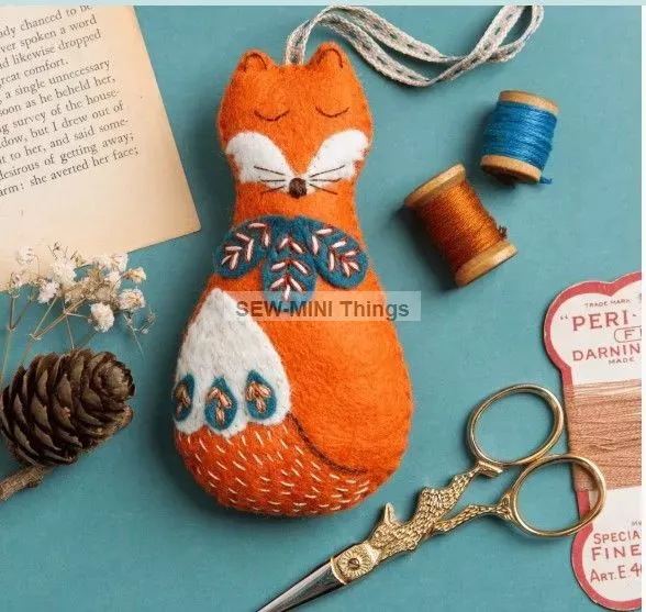 FOLK FOX BY CORINNE LAPIERRE