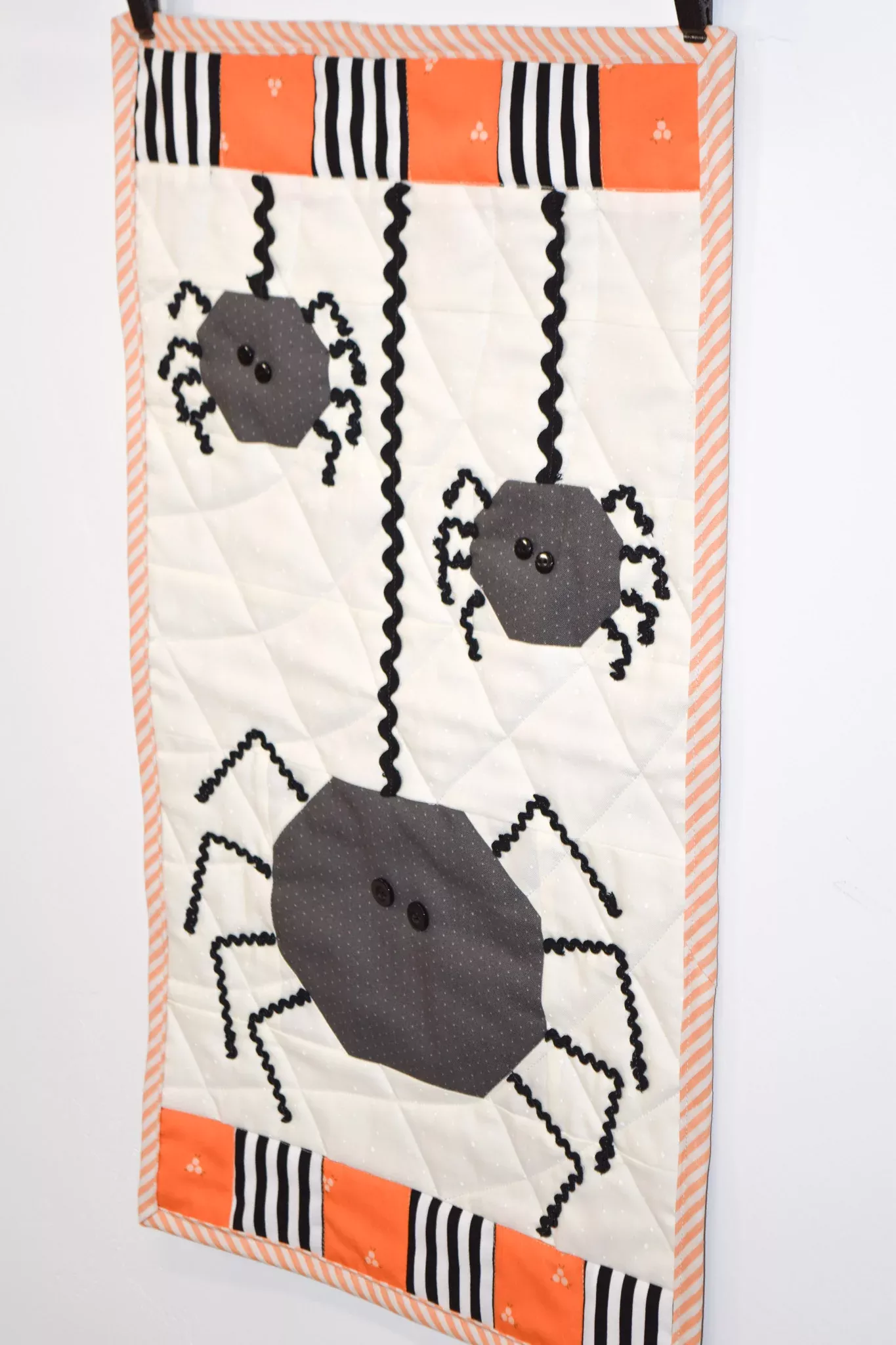 Itsy Bitsy Trio Pennant Fabric Kit