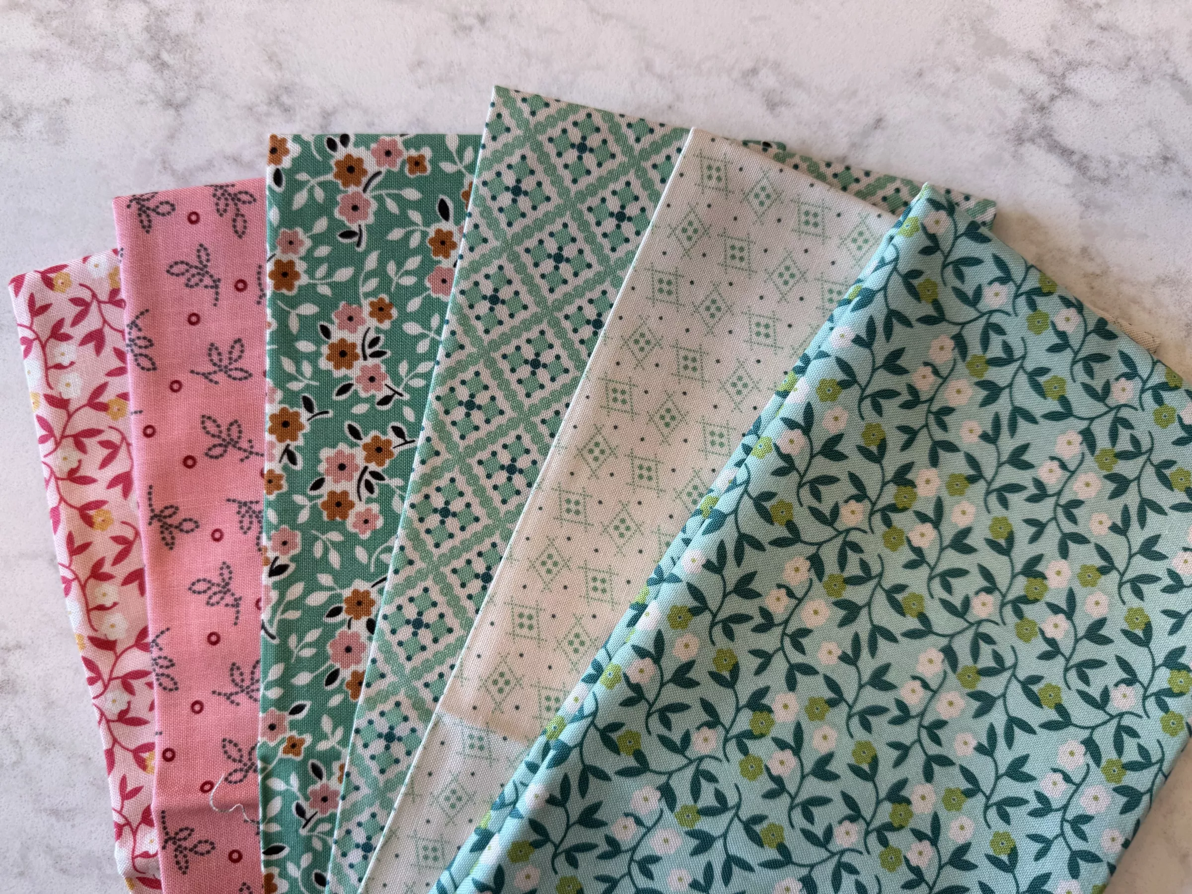 Lori Holt Bundles : (6) Fat Quarter Bundles III - #731161 - Lori Holt