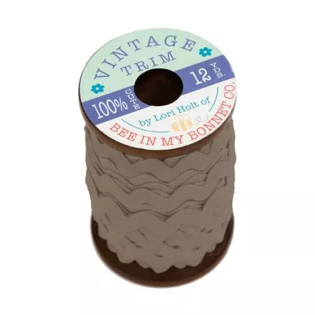 Lori Holt Vintage Trim Pebble 3/8in x 12yd