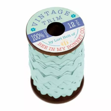 Lori Holt Vintage Trim Song Bird 3/8in x 12yd