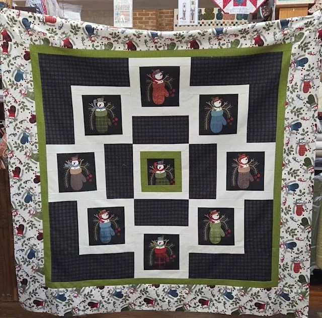 Maywood Studio Flannel finishes 63" X 63"Hypnotized kit