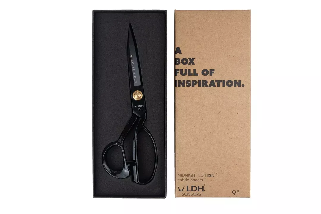 Midnight Edition Fabric Shears = 8"