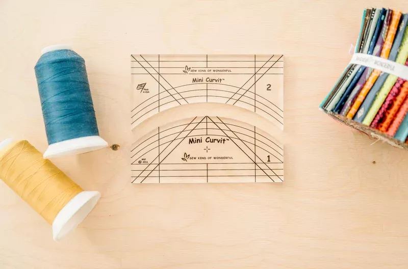 Mini Curvit Long-arm Ruler Set (2) by Sew Kind of Wonderful