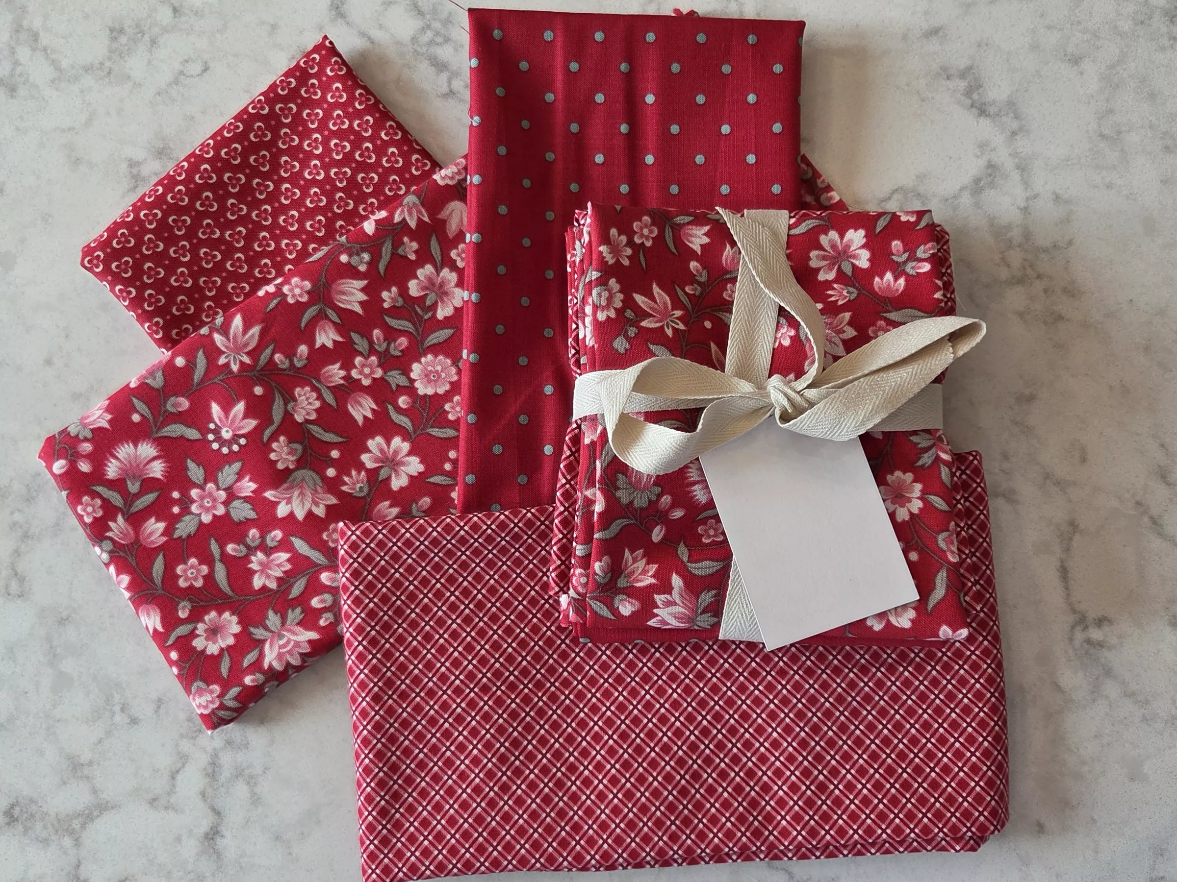 My Summer House : (4) Fat Quarter Bundle - Rose