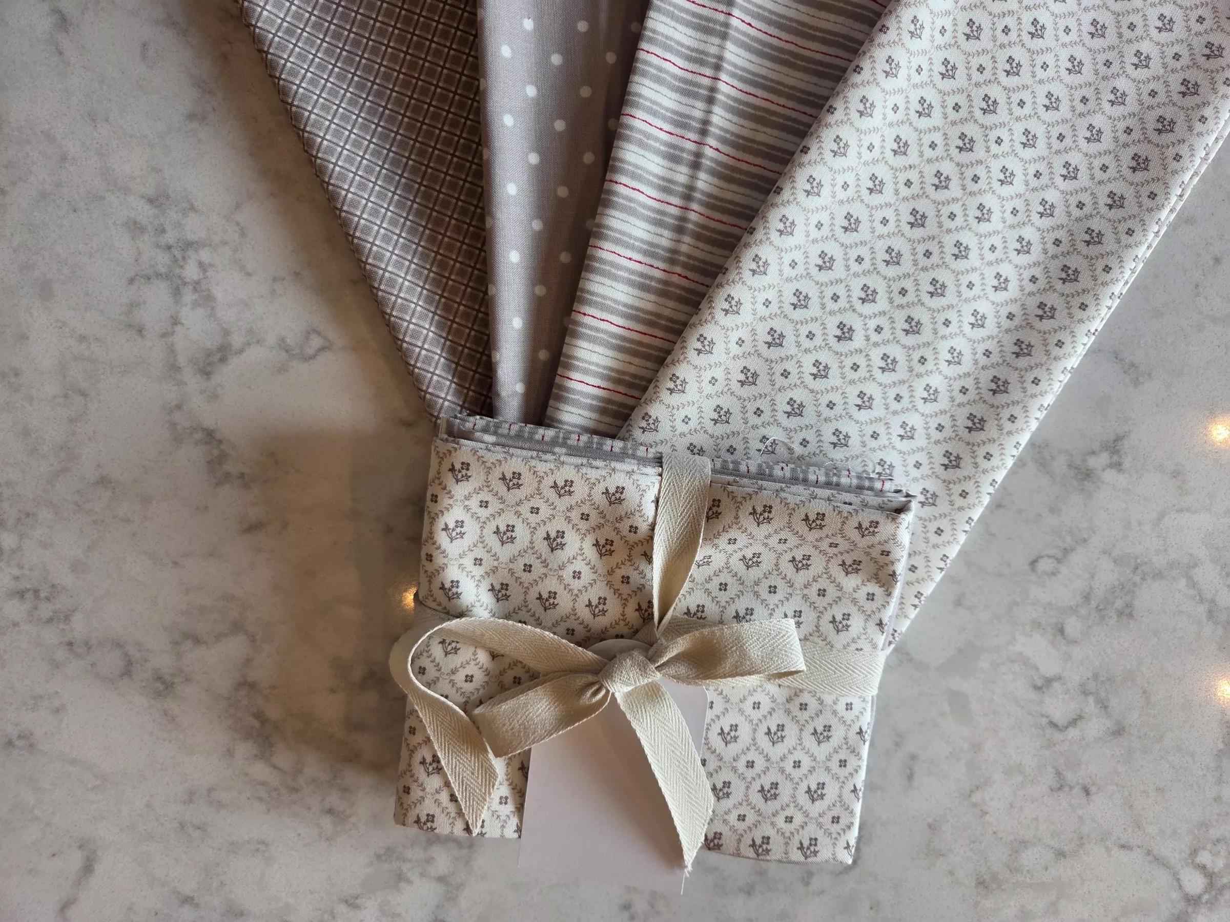 My Summer House : (4) Fat Quarter Bundle - Stone