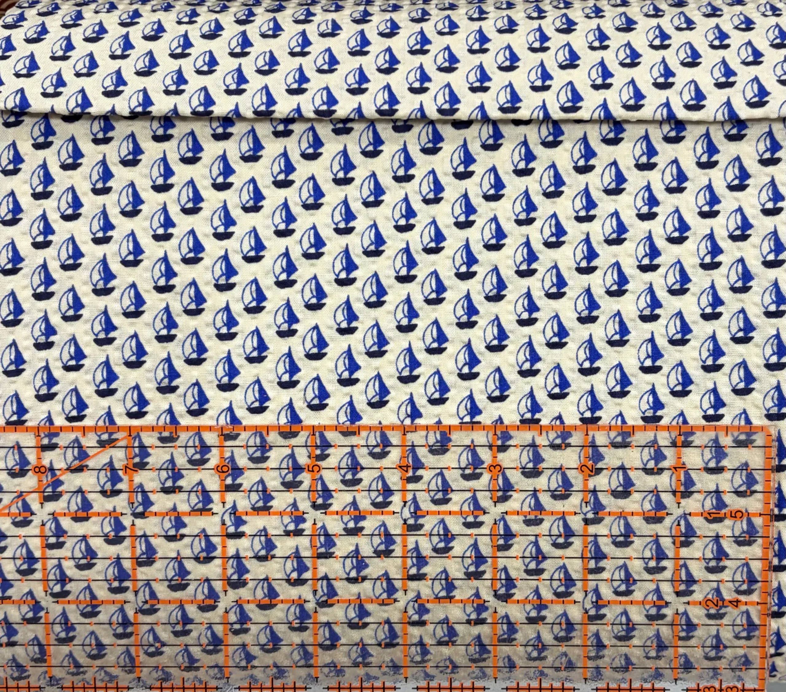 Offset Grid Tiny Sailboats (White)