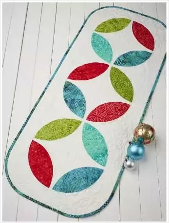 Orange Peel Table Runner PATTERN - Cut Loose Press - CLPTAK001