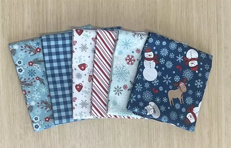 A Perfect Winter Fat Quarter Fabric Bundle (6)