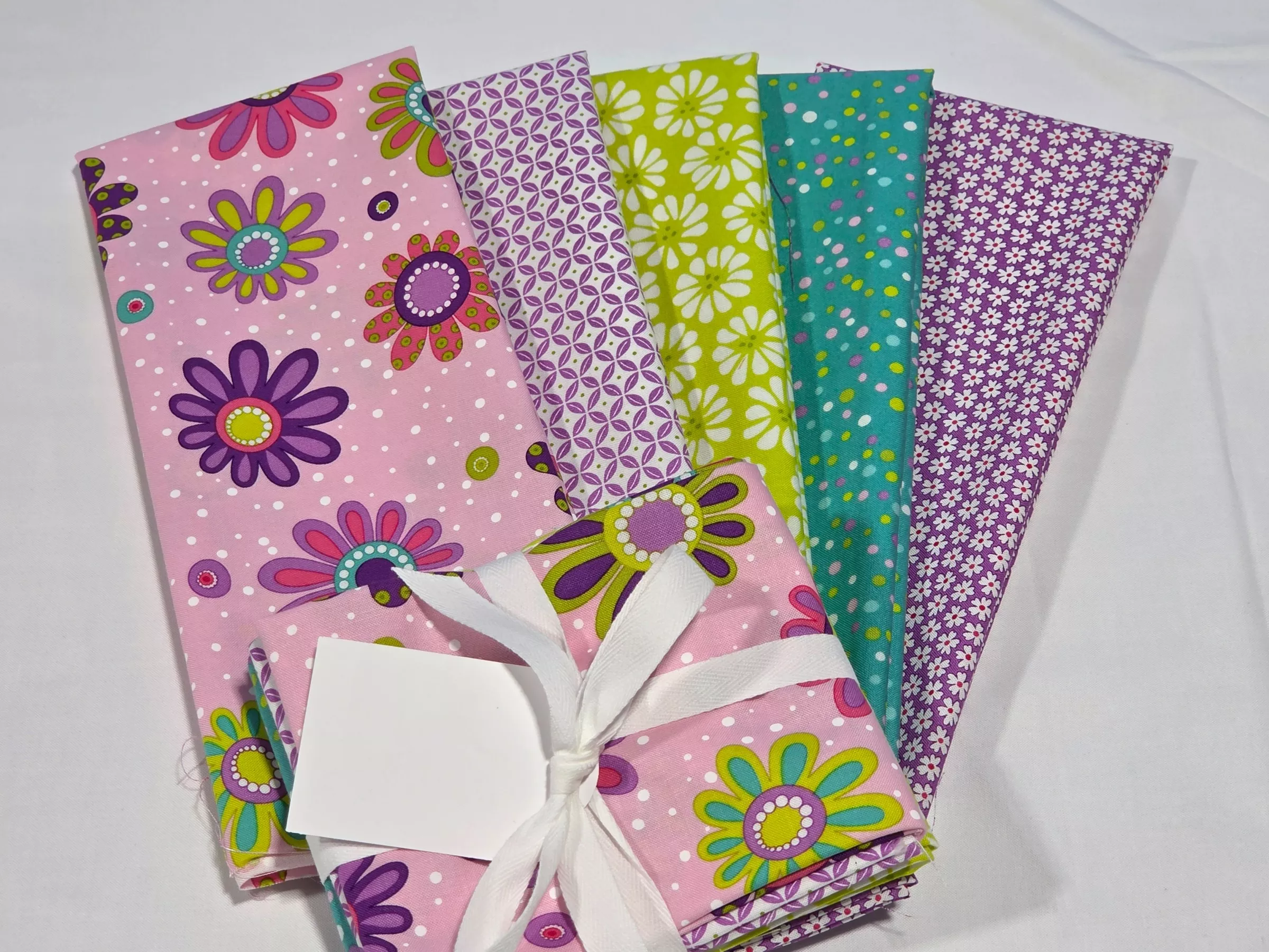 Pick Me : (5) Fat Quarter Bundle - PINK - Me & My Sister Designs