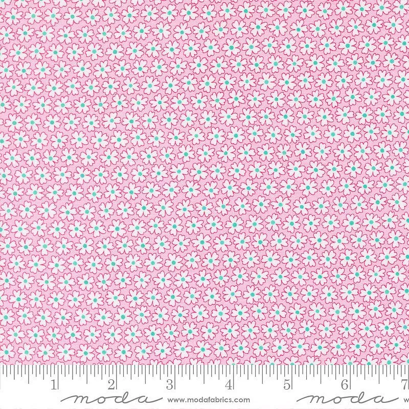 Pick Me! Pocket of Posies Petal – Remnant 39″ × 44″