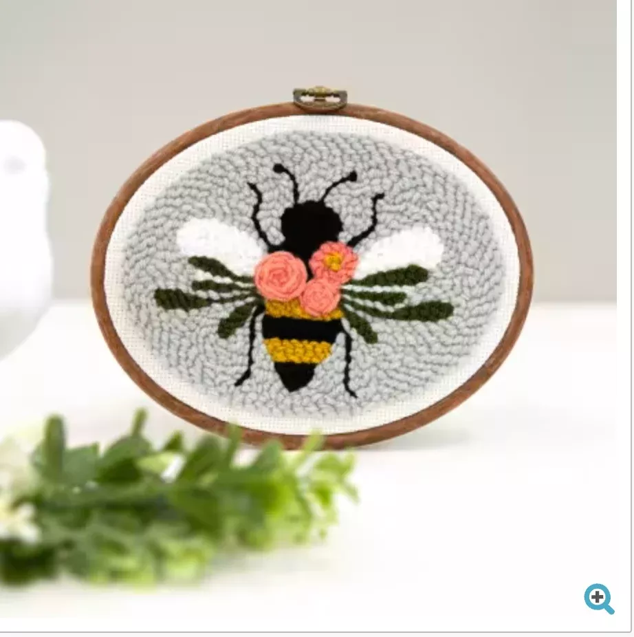 Punch Needle Embroidery Kit Bloomin Bee Faux Wood Oval Hoop