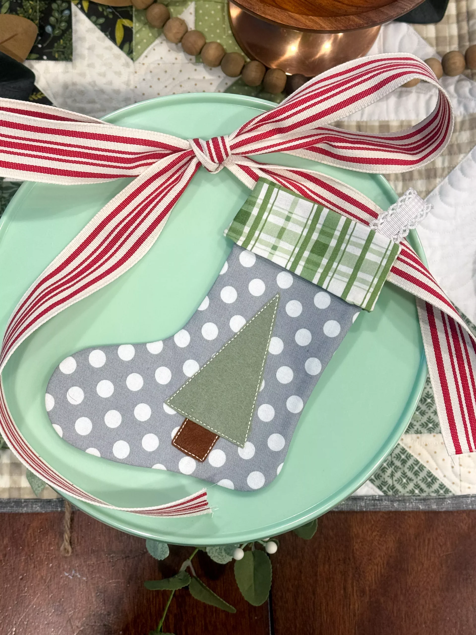 Quick Stitch Stocking (Downloadable Machine Embroidery Pattern)