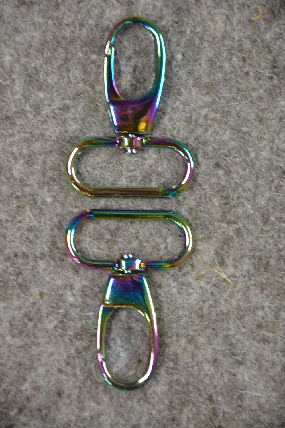 Rainbow Swivel Clips 1.25 Inch