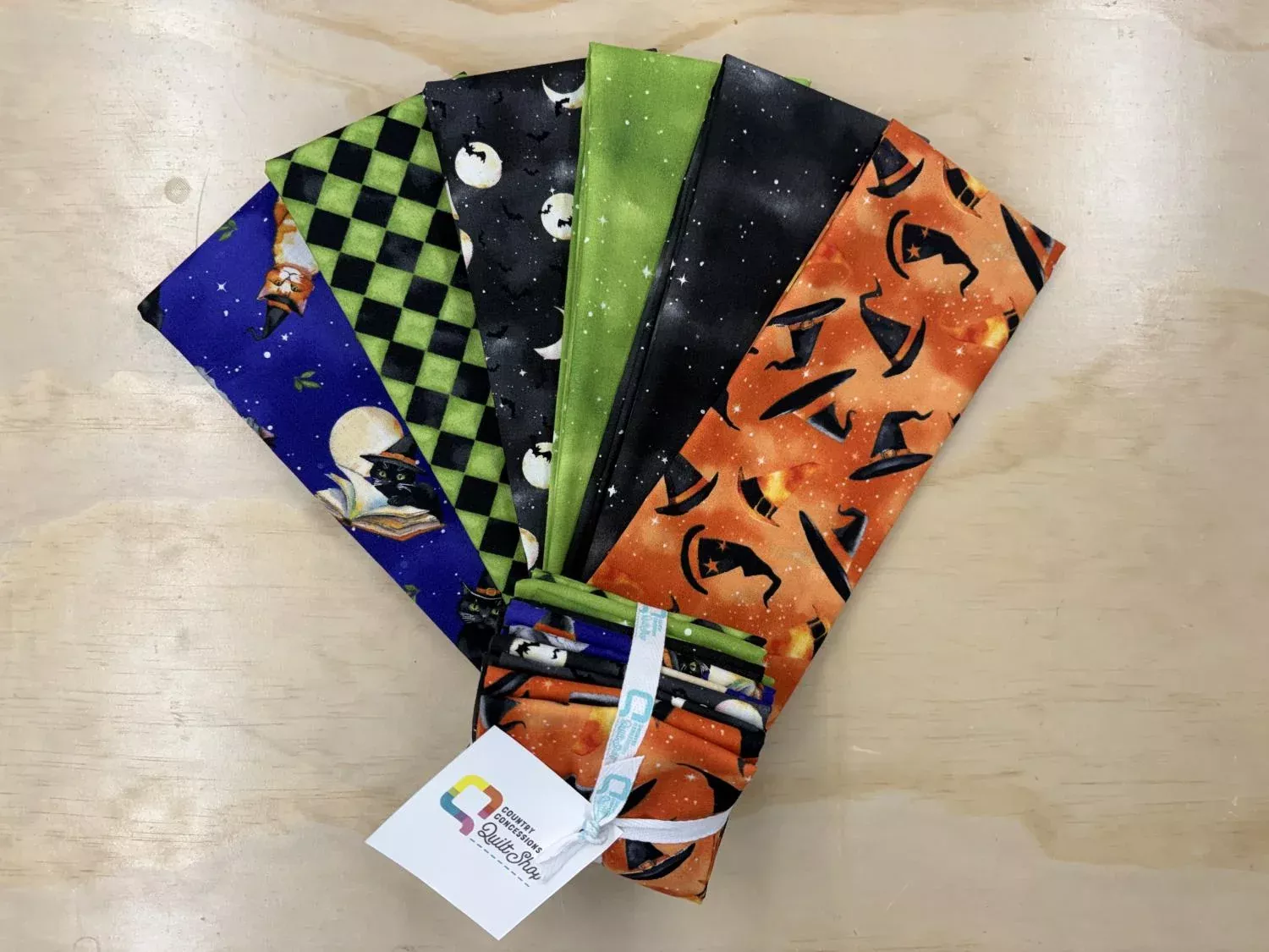 Spooky Tails (6pc) FQ Bundle - (approx 20" x 22")