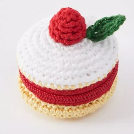 Tiny pouch crocheted Cake W/floss