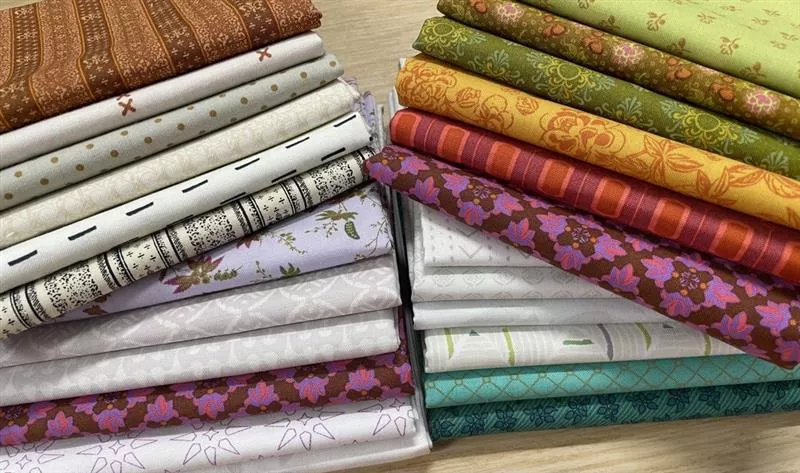 Vintage Cloth Assorted Fat Quarter Fabric Bundle