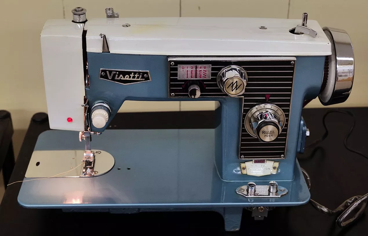 Visetti Zig Zag Vintage Sewing Machine