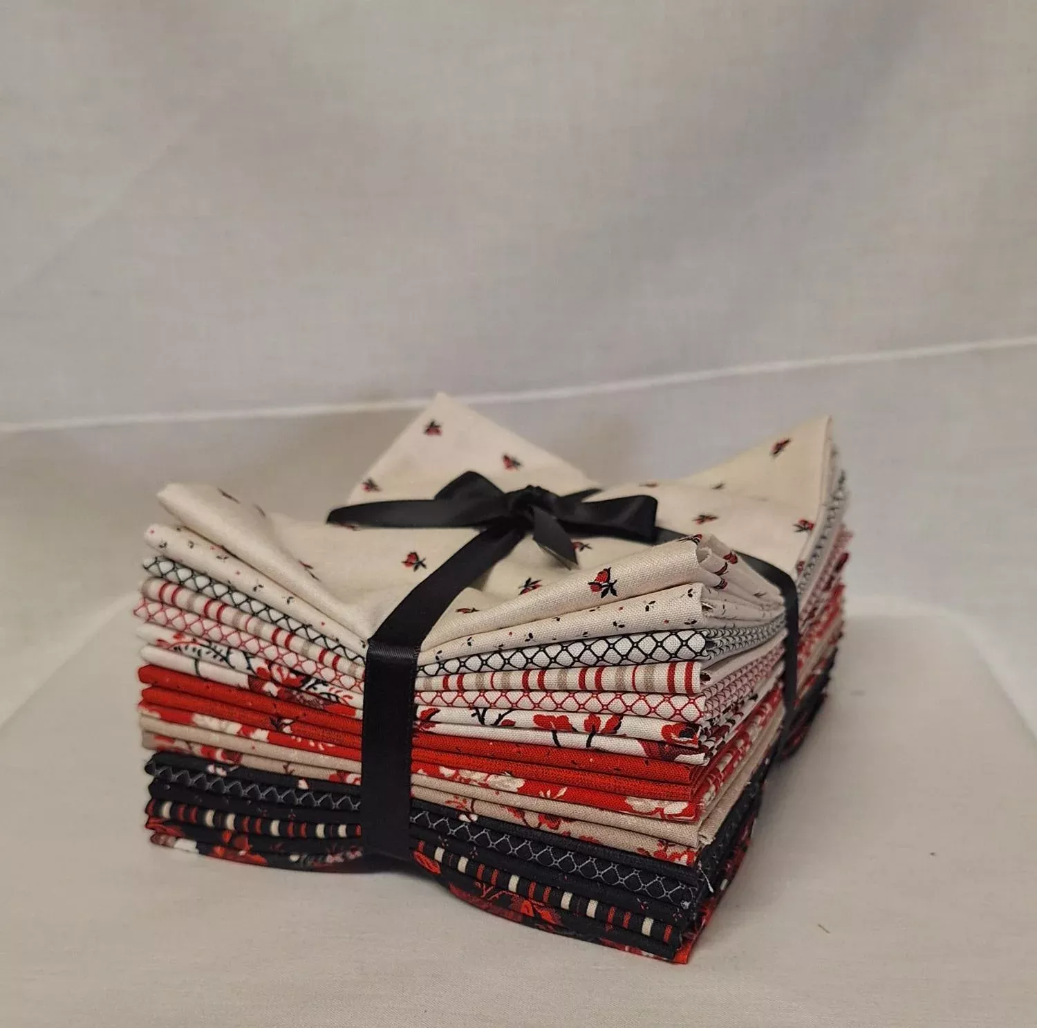 WHM Sable & Scarlet Fat Quarter Bundle - 18 Fat Quarters - Precut