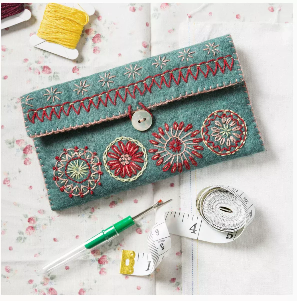 Wool Mix Felt Sewing Pouch Kit