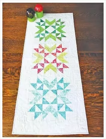Wyoming Stars Table Runner PATTERN -Cut Loose Press - CLPBHE005